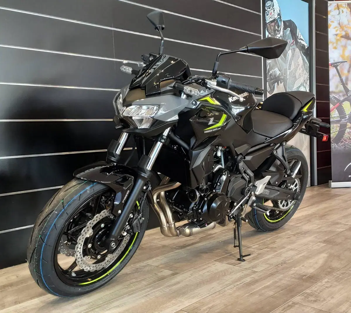 Kawasaki Z 650 (2025 - 26) (4)