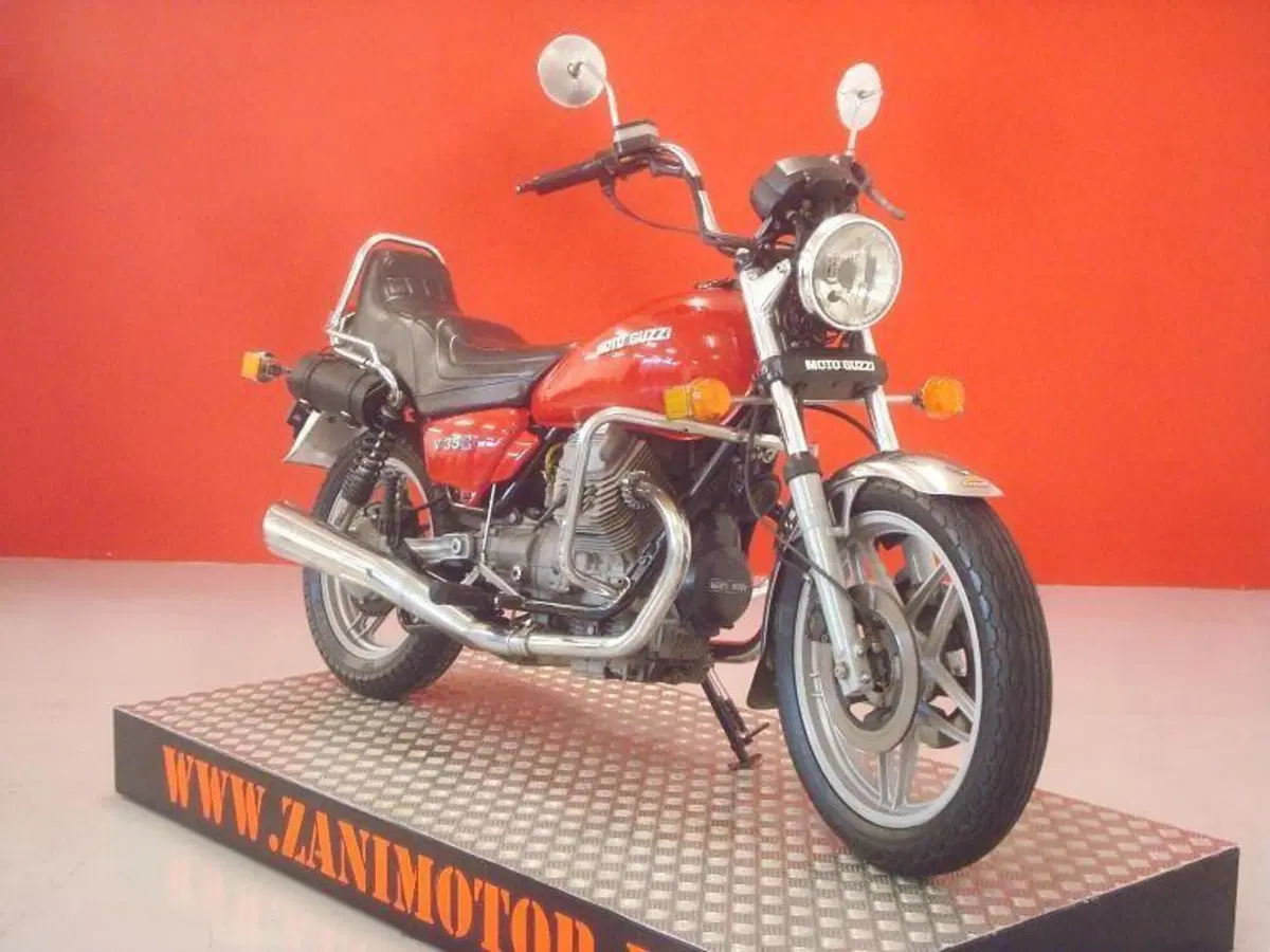 Moto Guzzi V 35 C (2)