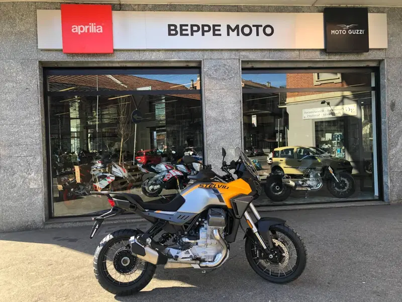 Moto Guzzi Stelvio (2024 - 26)