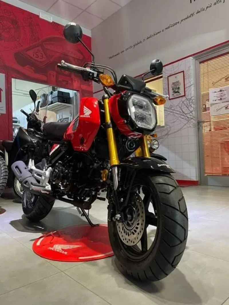 Honda MSX 125 Grom (2021 - 26) (2)