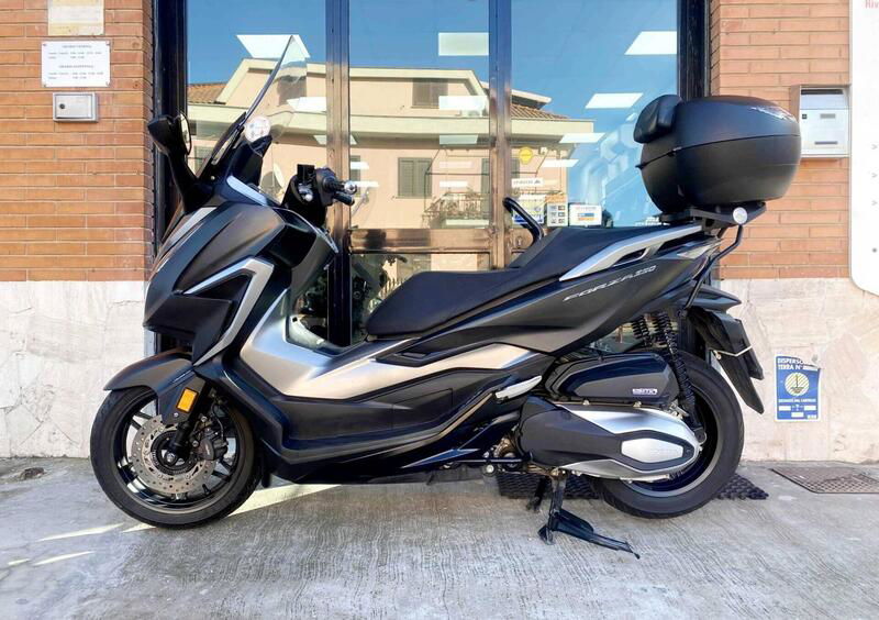 Vendo Honda Forza 350 (2022) usata a Marino (codice 9374858) 