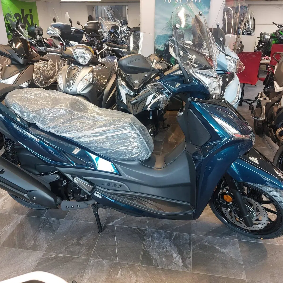 Kymco Agility 350i NN R16 (2023 - 26) (2)