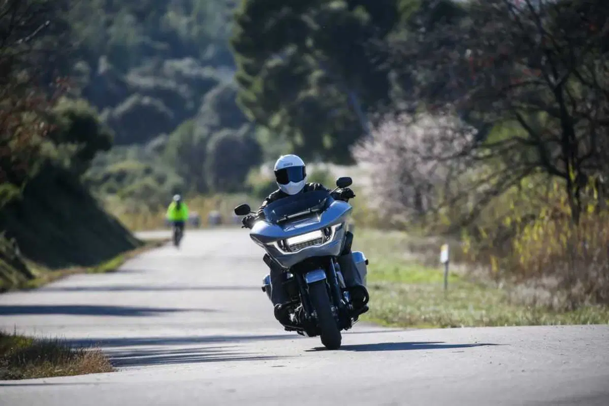 Harley-Davidson Street Glide e Road Glide 2024: abbiamo provato le tourer rivoluzionate! (4)