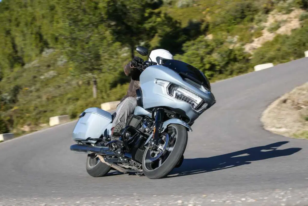 Harley-Davidson Street Glide e Road Glide 2024: abbiamo provato le tourer rivoluzionate! (11)