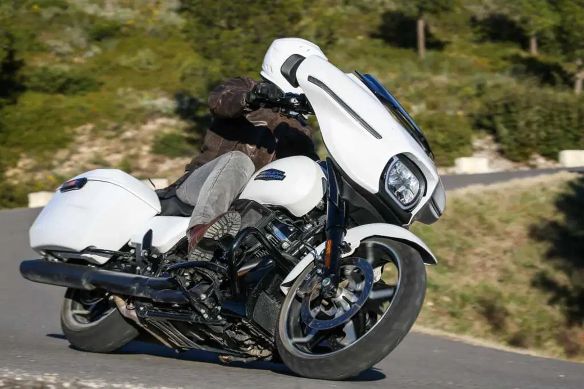 Harley-Davidson Street Glide e Road Glide 2024: abbiamo provato le tourer rivoluzionate! (19)
