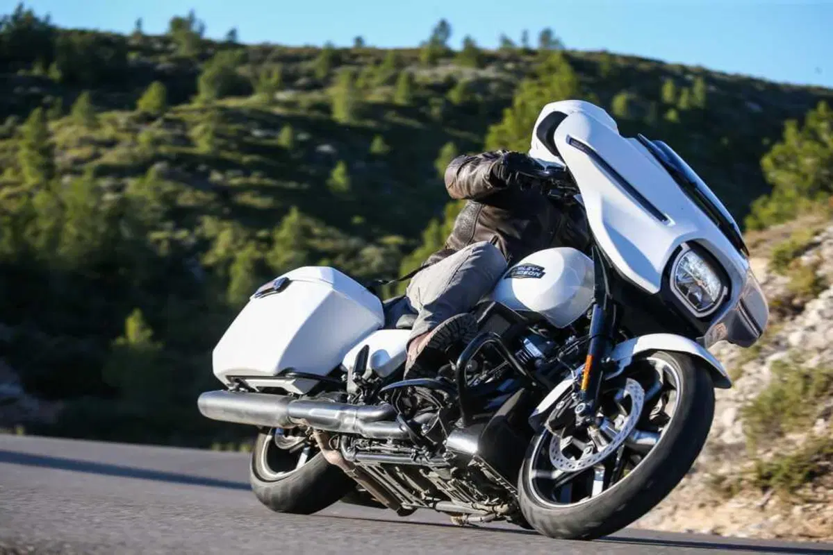 Harley-Davidson Street Glide e Road Glide 2024: abbiamo provato le tourer rivoluzionate! (23)