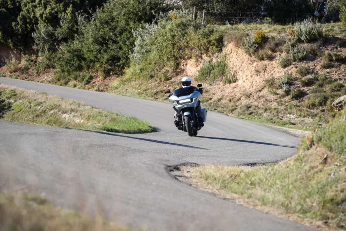 Harley-Davidson Street Glide e Road Glide 2024: abbiamo provato le tourer rivoluzionate! (28)