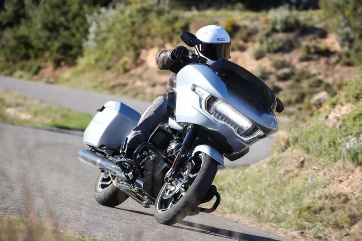 Harley-Davidson Street Glide e Road Glide 2024: abbiamo provato le tourer rivoluzionate! (32)