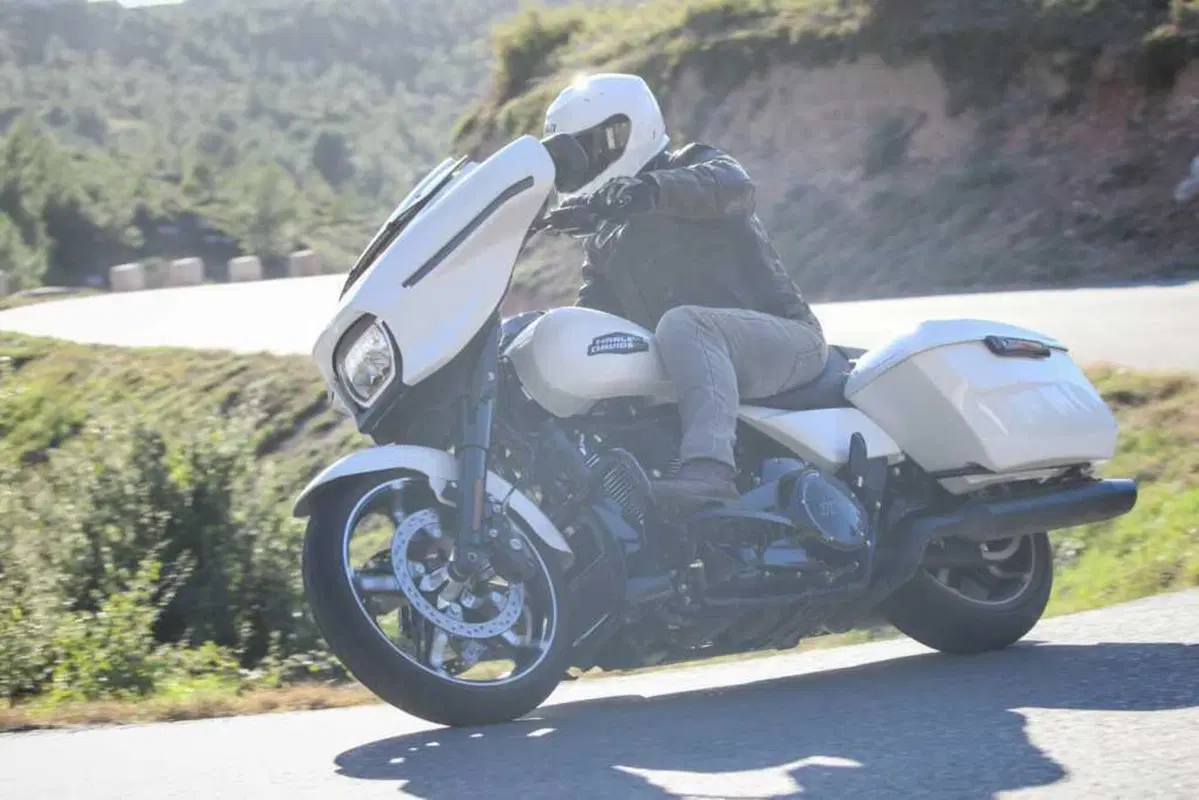 Harley-Davidson Street Glide e Road Glide 2024: abbiamo provato le tourer rivoluzionate! (41)