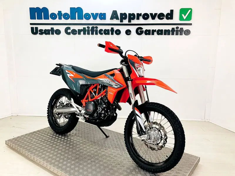 KTM 690 Enduro R (2022 - 25) (5)