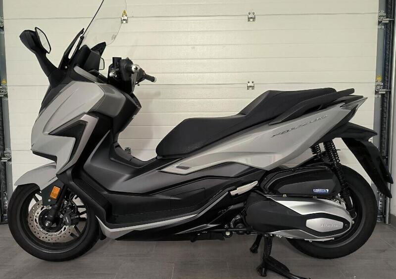 Vendo Honda Forza 350 (2022) usata a Codogno (codice 9375763) 