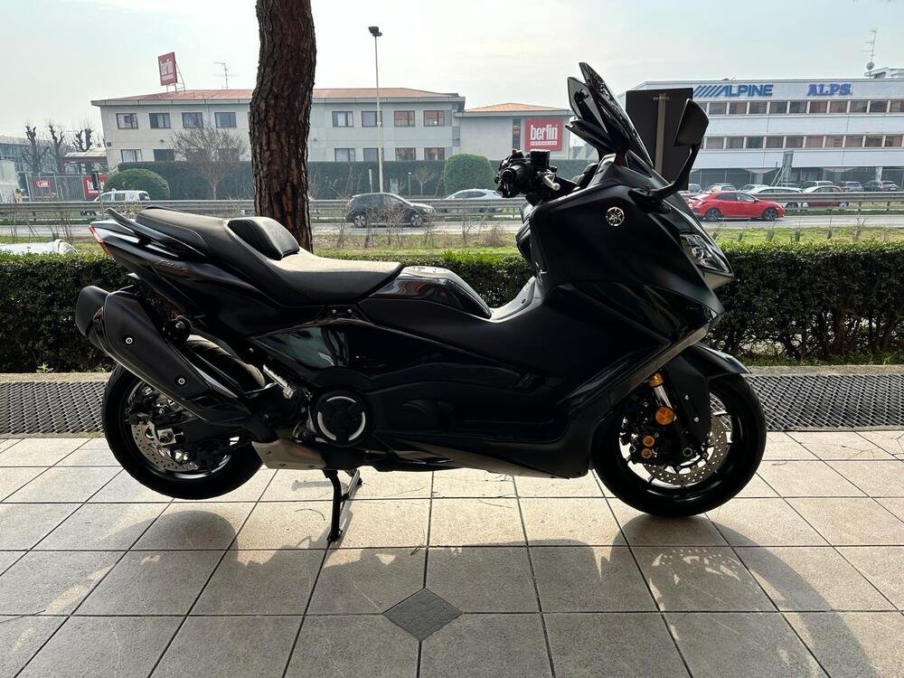 Yamaha T-Max 560 Tech Max (2022 - 24) (2)