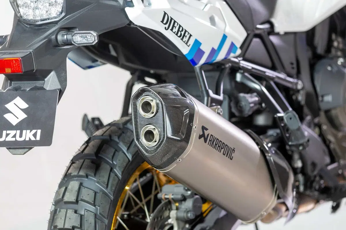 MBE 2024: le versioni Sport e Touring della Suzuki GSX-S1000GX e la V-STROM 800DE Djebel [GALLERY] (12)