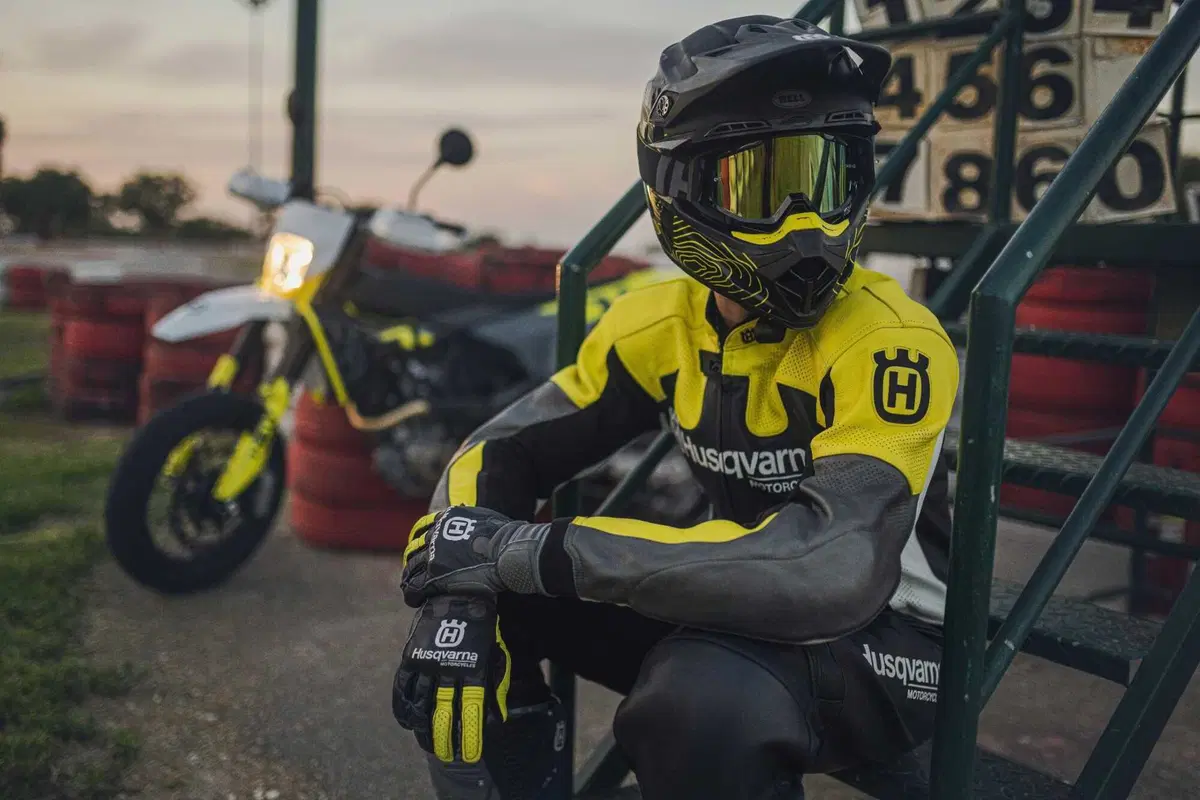 Husqvarna 701 Supermoto: divertimento senza interessi (6)