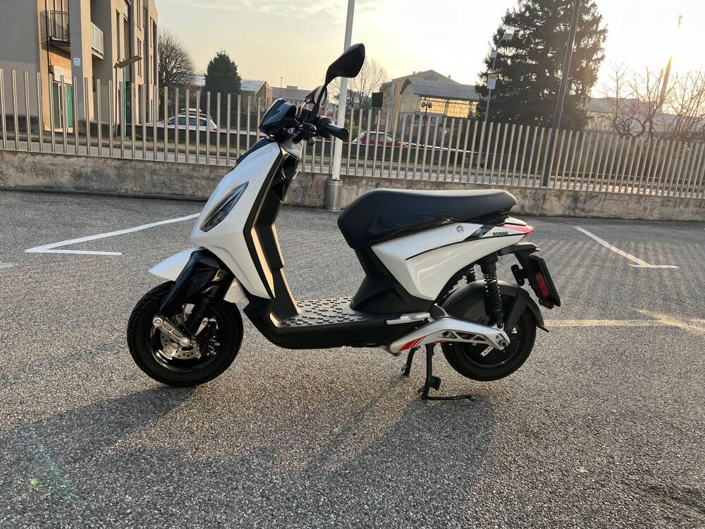 Piaggio 1 Active (2022 - 24) (4)