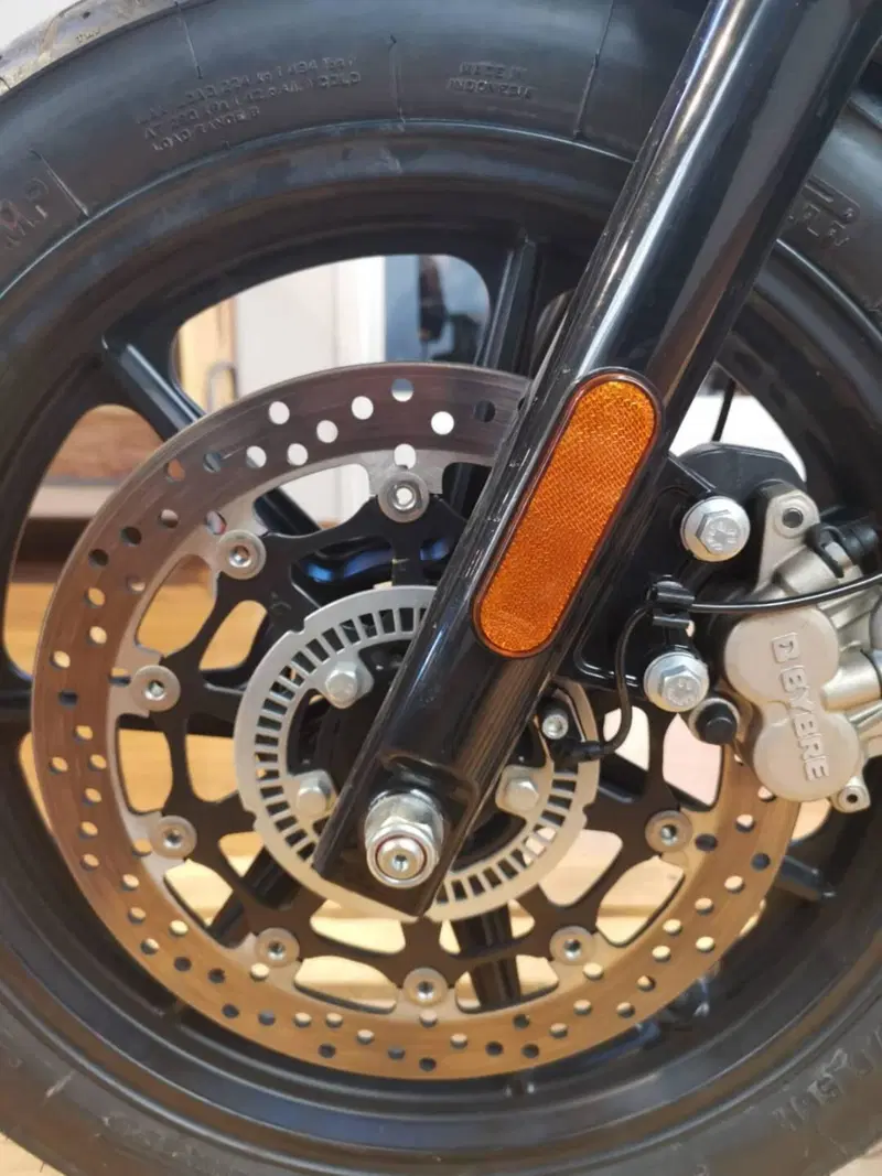 Royal Enfield Interceptor 650 (2021 - 26) (8)