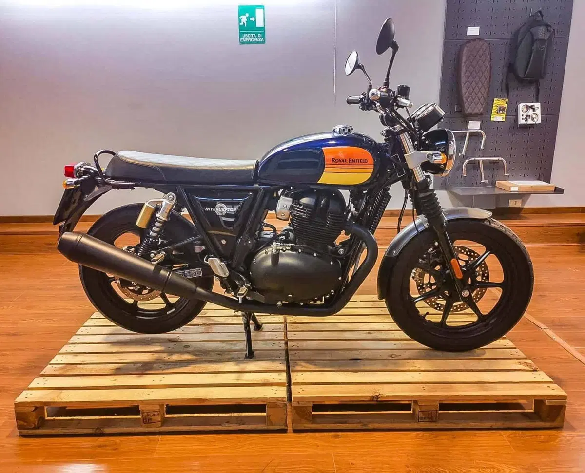 Royal Enfield Interceptor 650 (2021 - 26) (2)