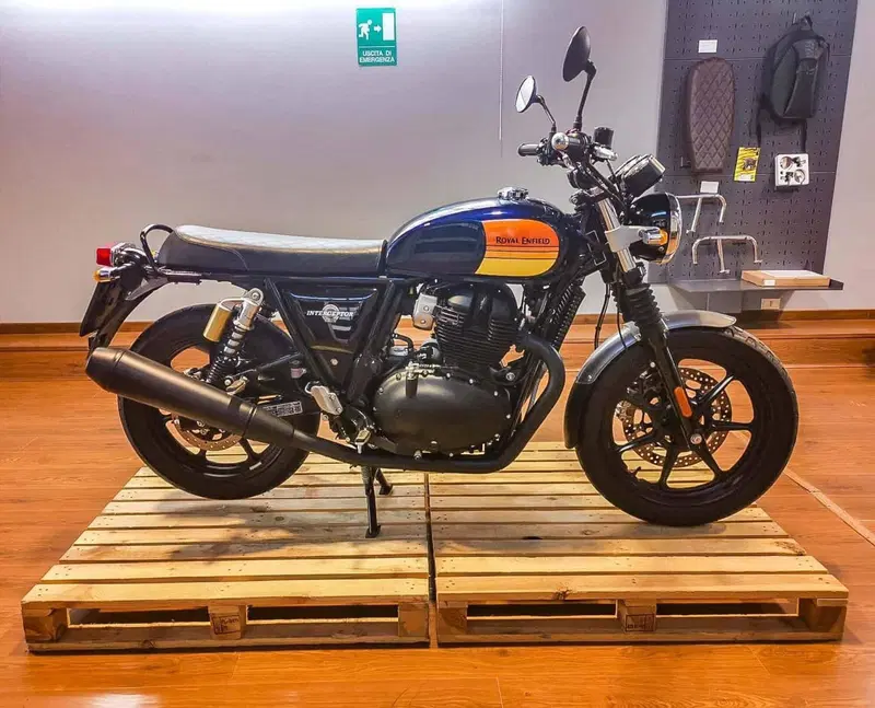 Royal Enfield Interceptor 650 (2021 - 26) (2)