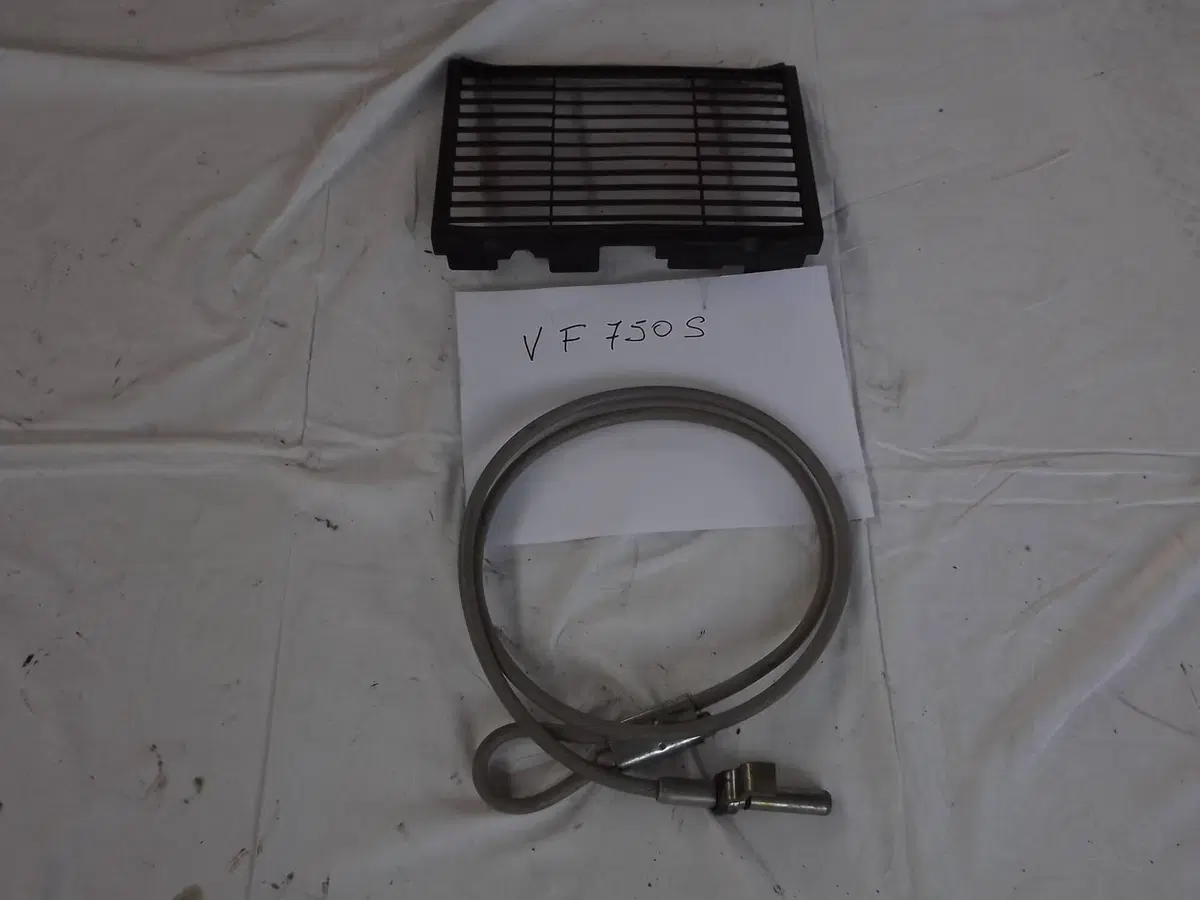 griglia radiatore vf750s Honda
