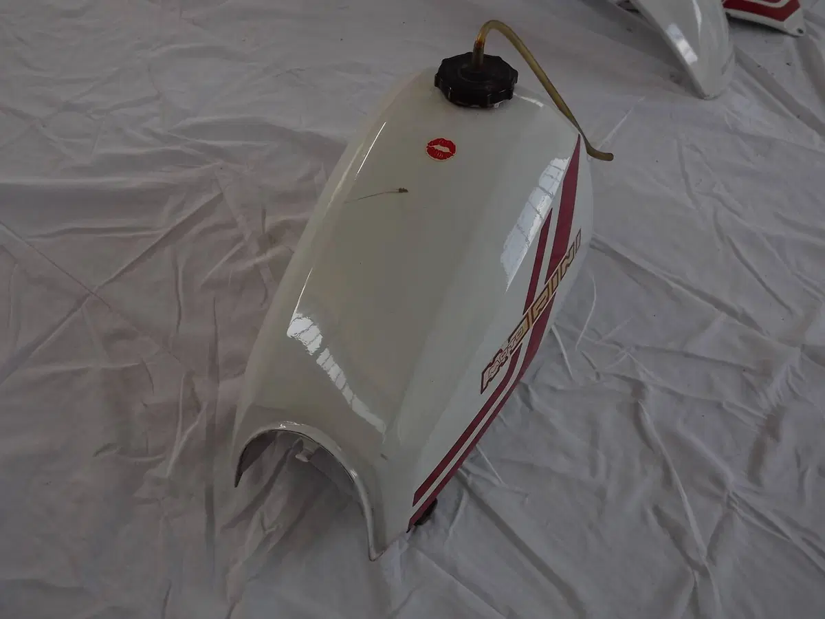 KIT CARENE MOTO MORINI 350 (4)