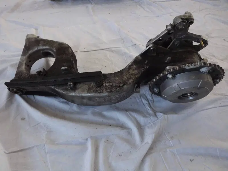 forcellone vfr 750 Honda (2)