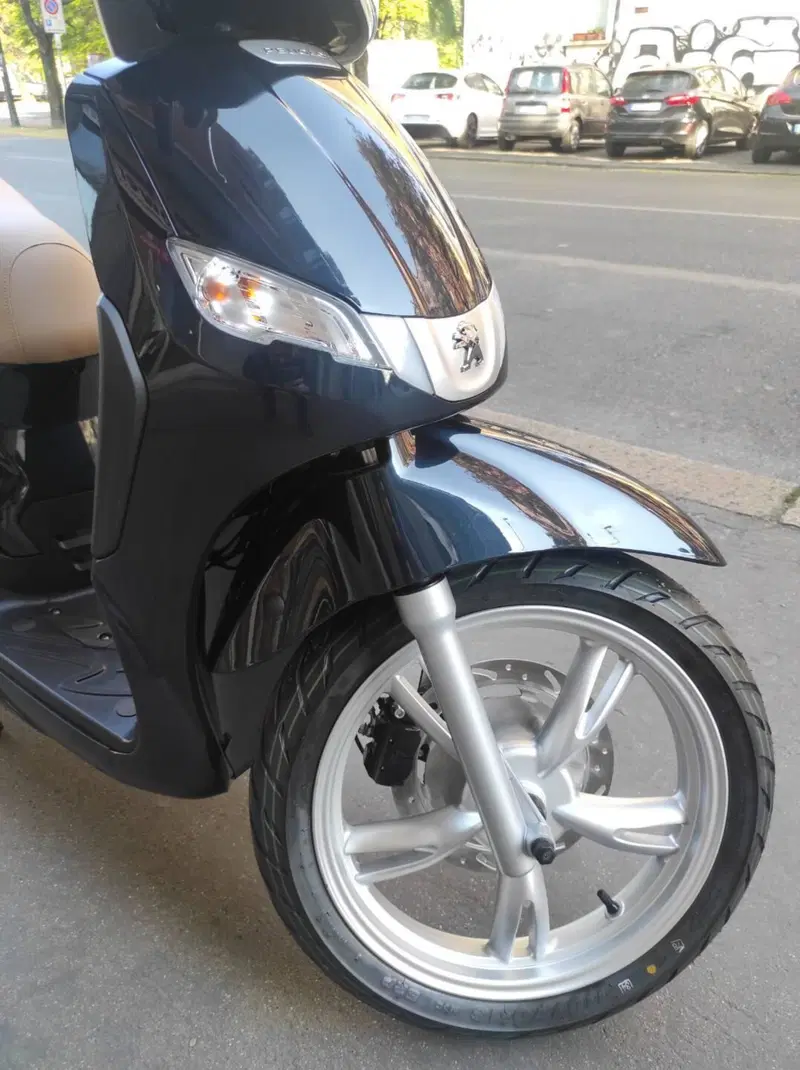 Peugeot Tweet 125i Active (2021 - 25) (5)
