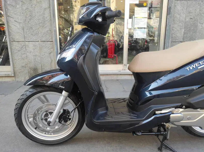 Peugeot Tweet 125i Active (2021 - 25) (9)