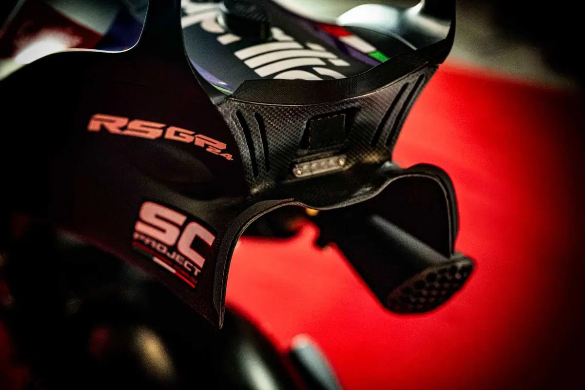 MotoGP 2024. Ecco le nuove livree dell'Aprilia RS-GP 24: ci sono delle differenze! [GALLERY e VIDEO] (31)