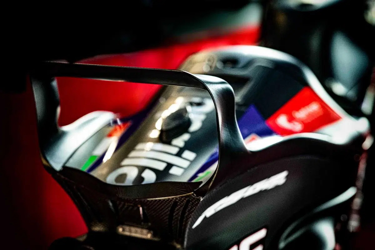 MotoGP 2024. Ecco le nuove livree dell'Aprilia RS-GP 24: ci sono delle differenze! [GALLERY e VIDEO] (32)