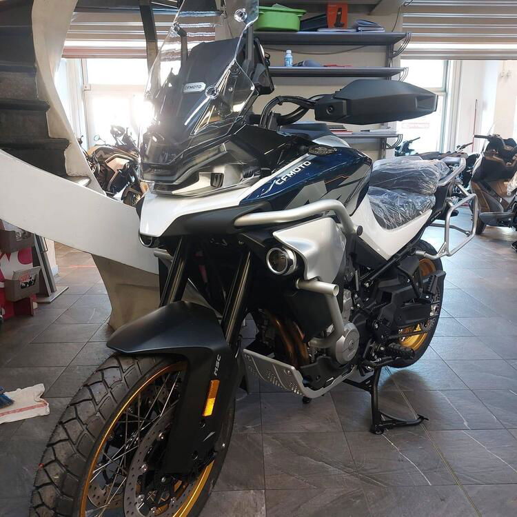 CFMOTO 800MT Explorer (2023 - 24) (2)