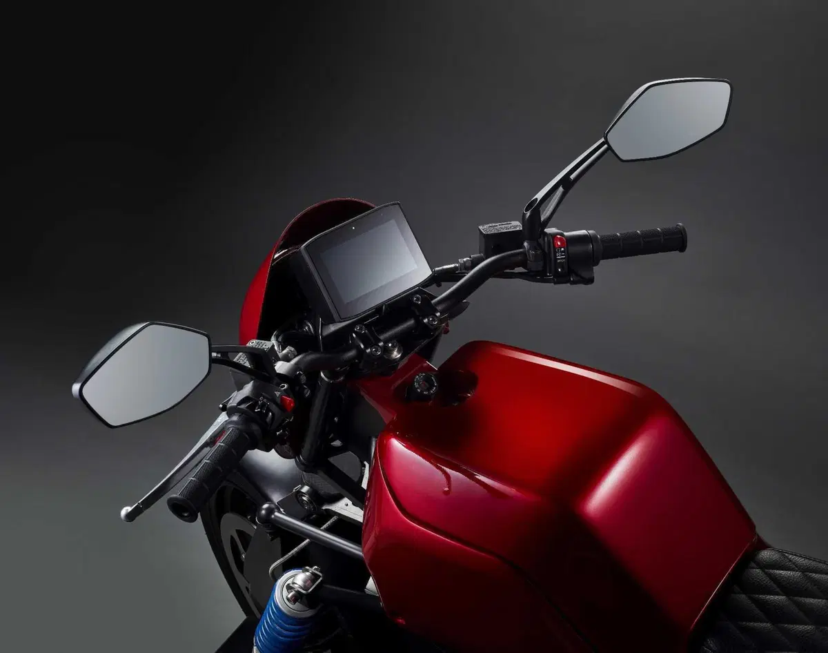 Elettrica a trazione integrale? Motowatt presenta la W1X