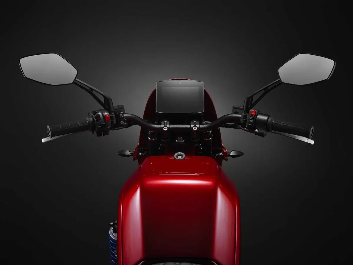 Elettrica a trazione integrale? Motowatt presenta la W1X (6)