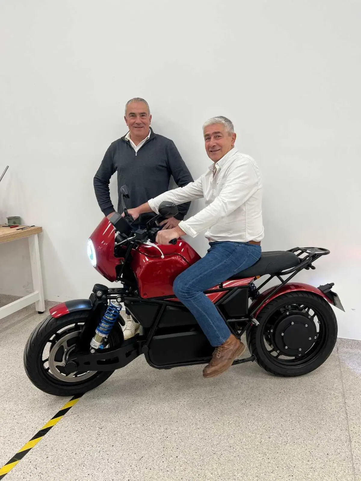 Elettrica a trazione integrale? Motowatt presenta la W1X (11)