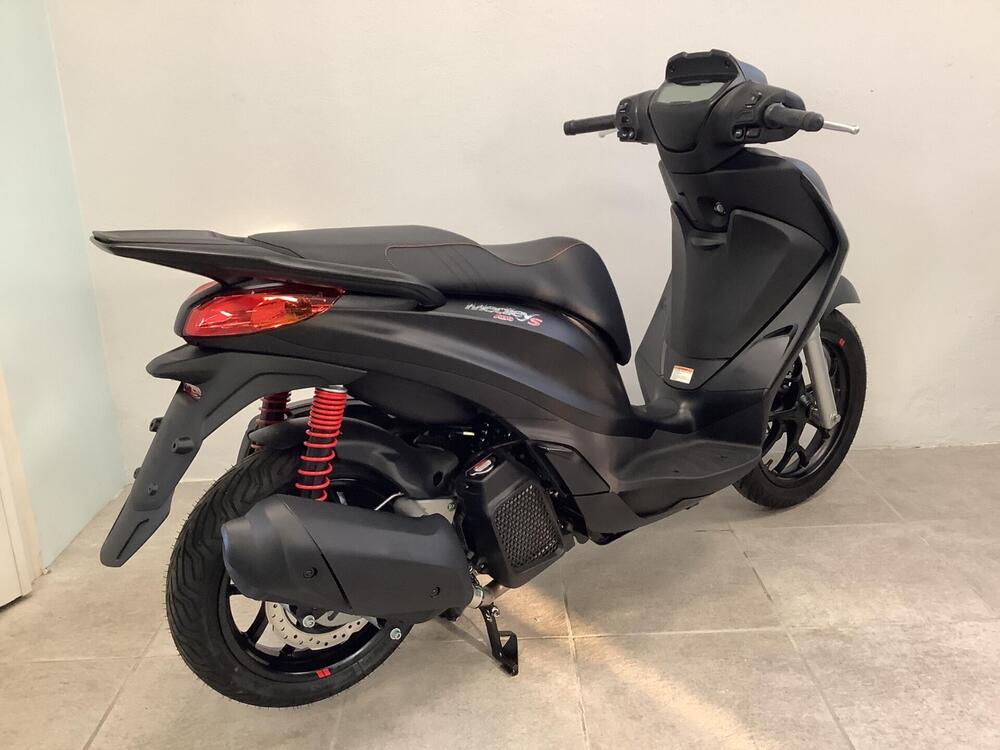 Piaggio Medley 125 S ABS (2021 - 24) (4)