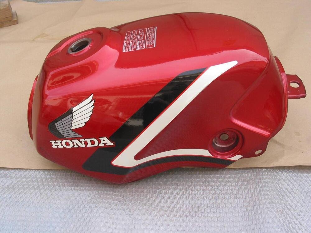 Serbatoio carburante vf 400 f Honda (5)
