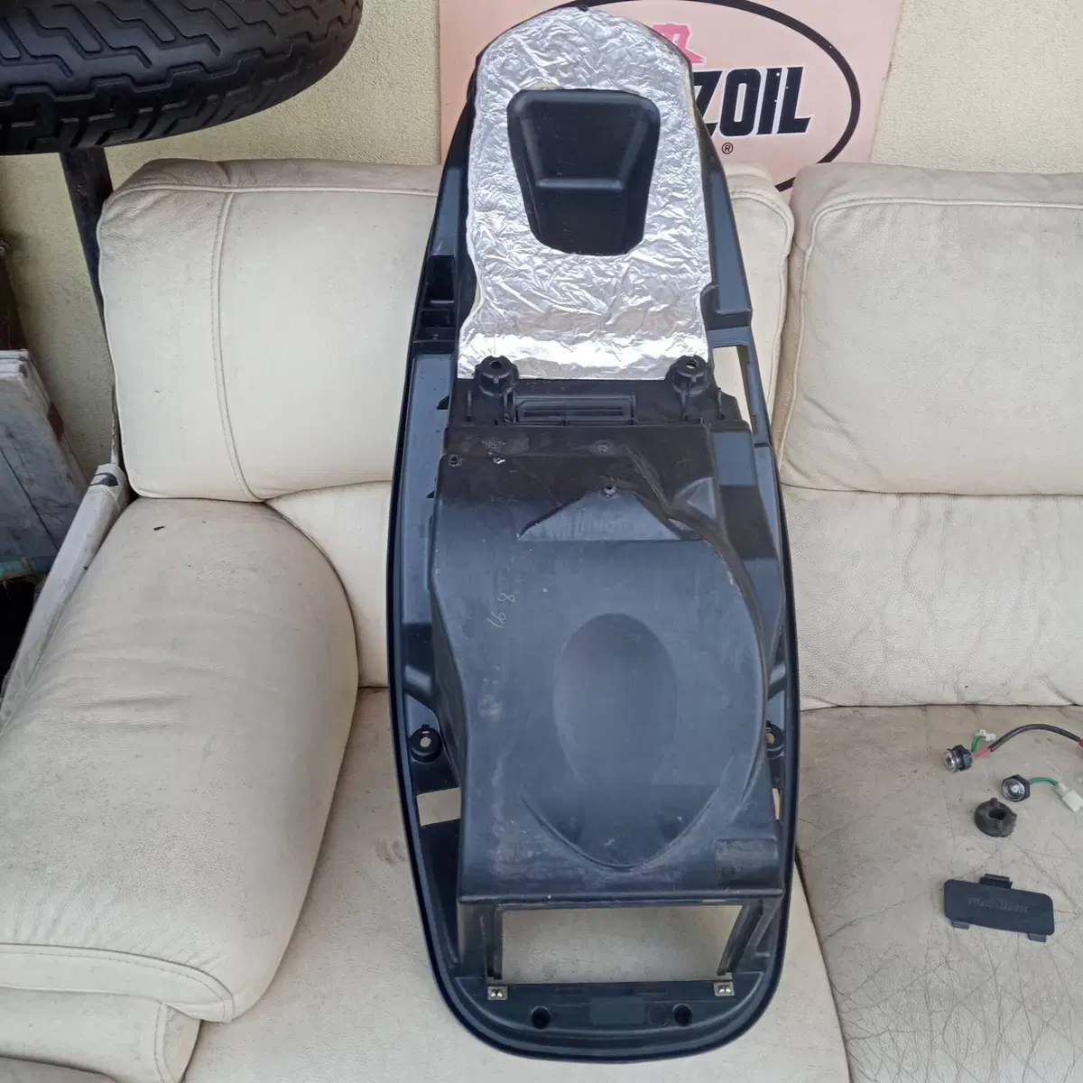 Sottosella Kymco Downtown 125 (2)