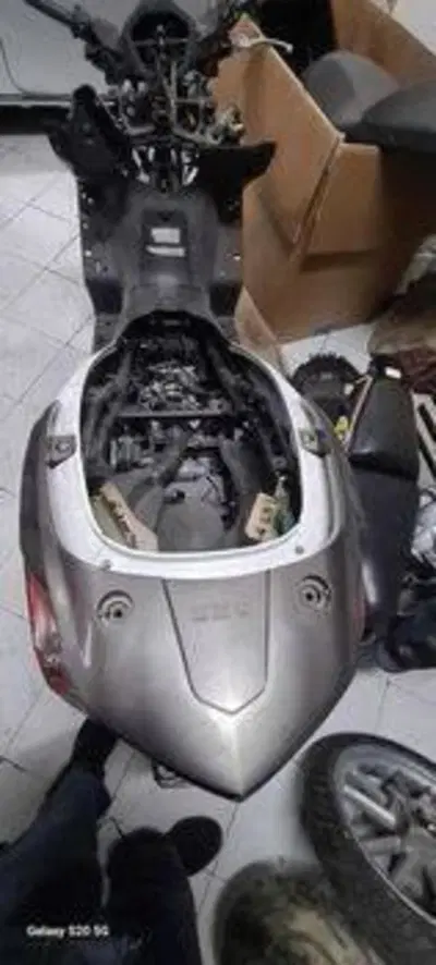 PEZZI DI RICAMBIO KYMCO DOWNTOWN 300