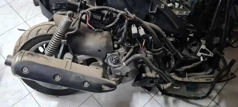 PEZZI DI RICAMBIO PIAGGIO BEVERLY 400