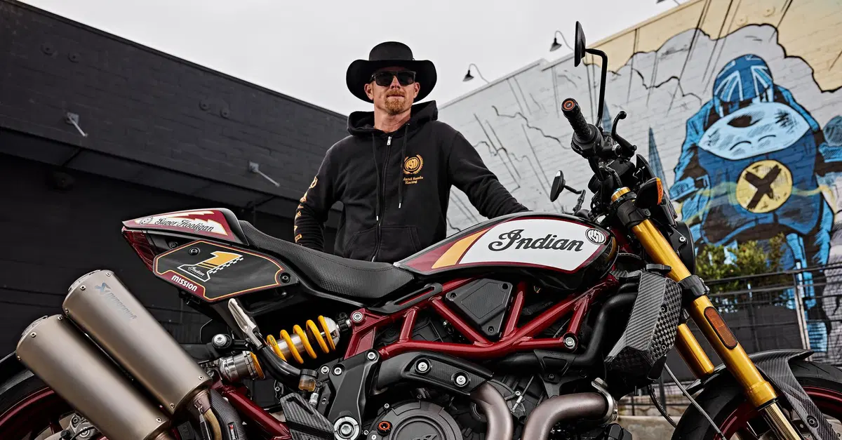 Indian e Roland Sands per una FTR "Hooligan" che cita il MotoAmerica