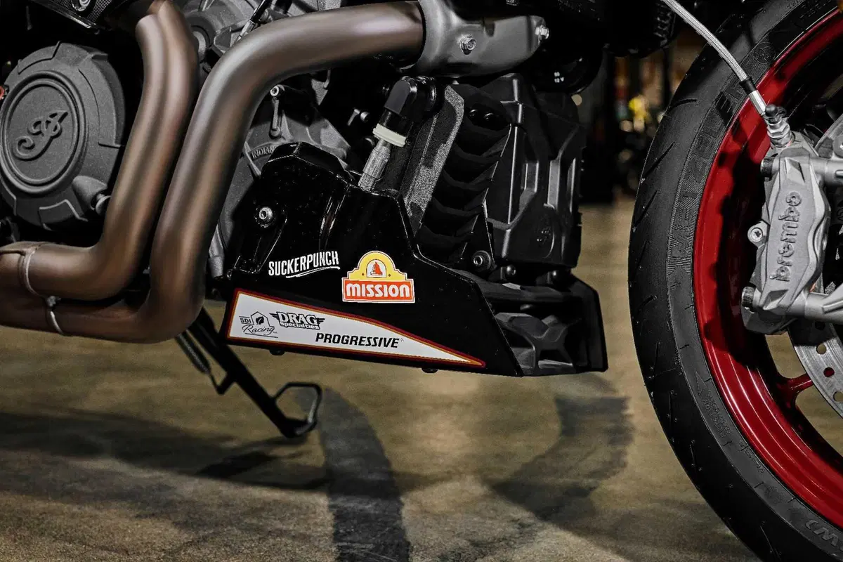 Indian e Roland Sands per una FTR "Hoolingan" che cita il MotoAmerica