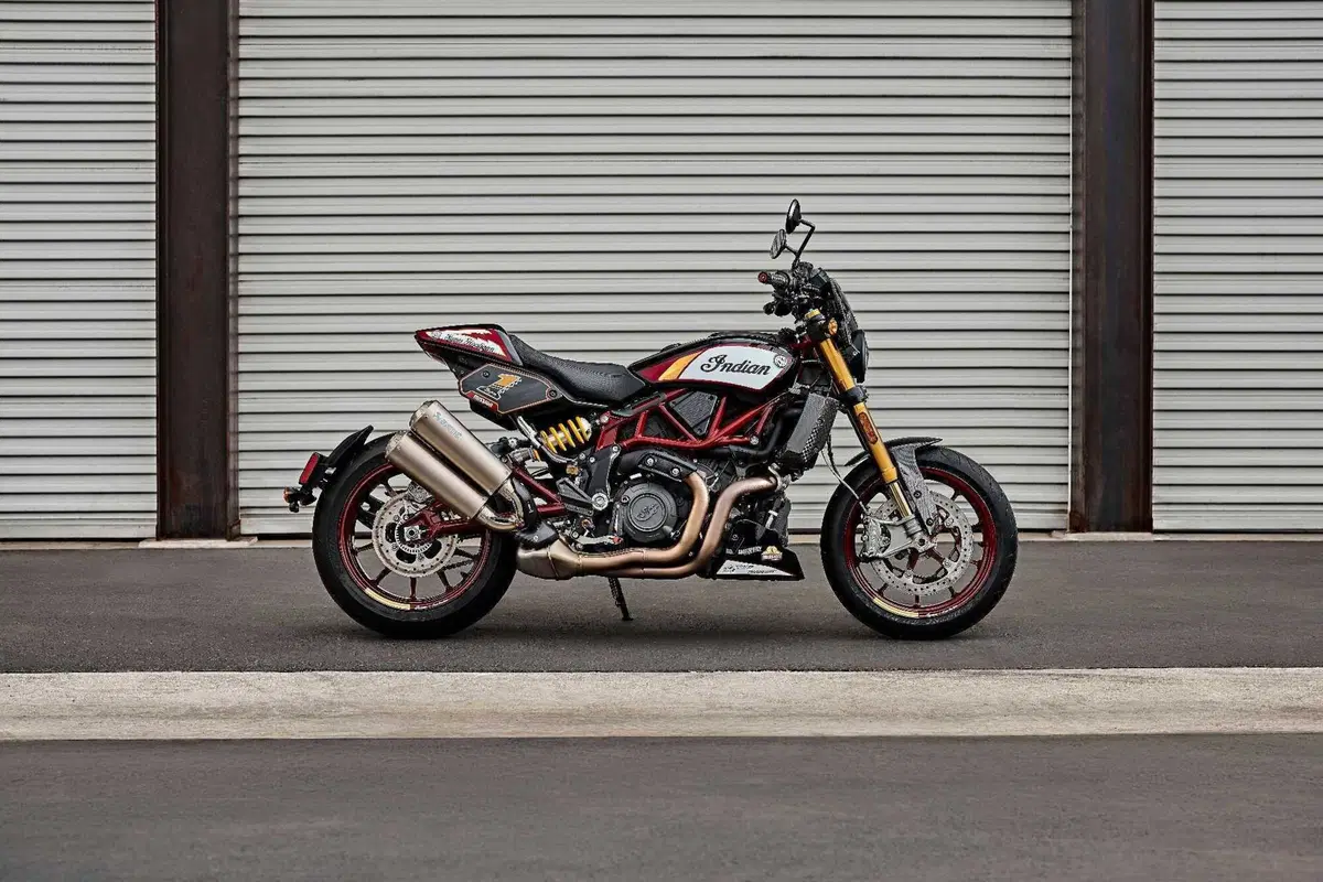 Indian e Roland Sands per una FTR "Hoolingan" che cita il MotoAmerica (6)