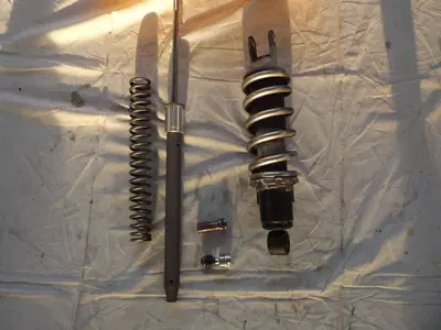 MONO AMMORTIZZATORE +POMPANTE FORCELLA Z 750 Kawasaki