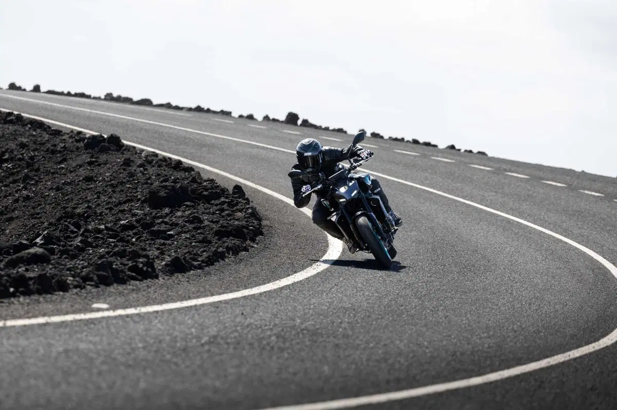 Yamaha MT-09 2024 TEST: un miglioramento costante. La prova su strada, Pro e Contro! [VIDEO E GALLERY] (6)