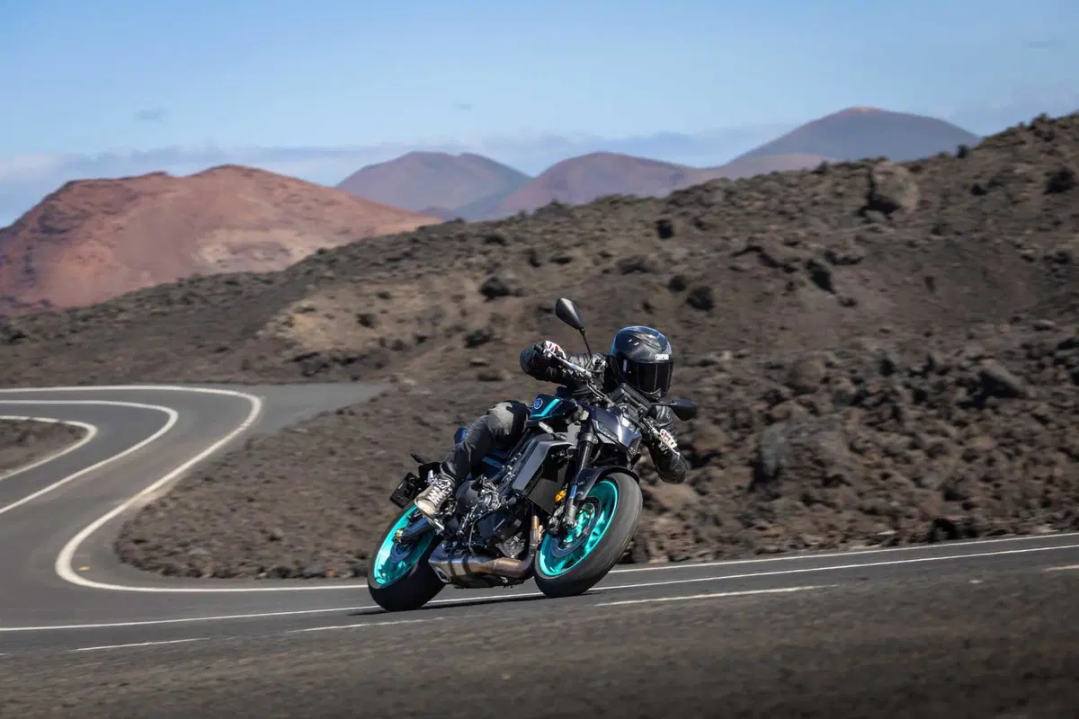 Yamaha MT-09 2024 TEST: un miglioramento costante. La prova su strada, Pro e Contro! [VIDEO E GALLERY] (10)