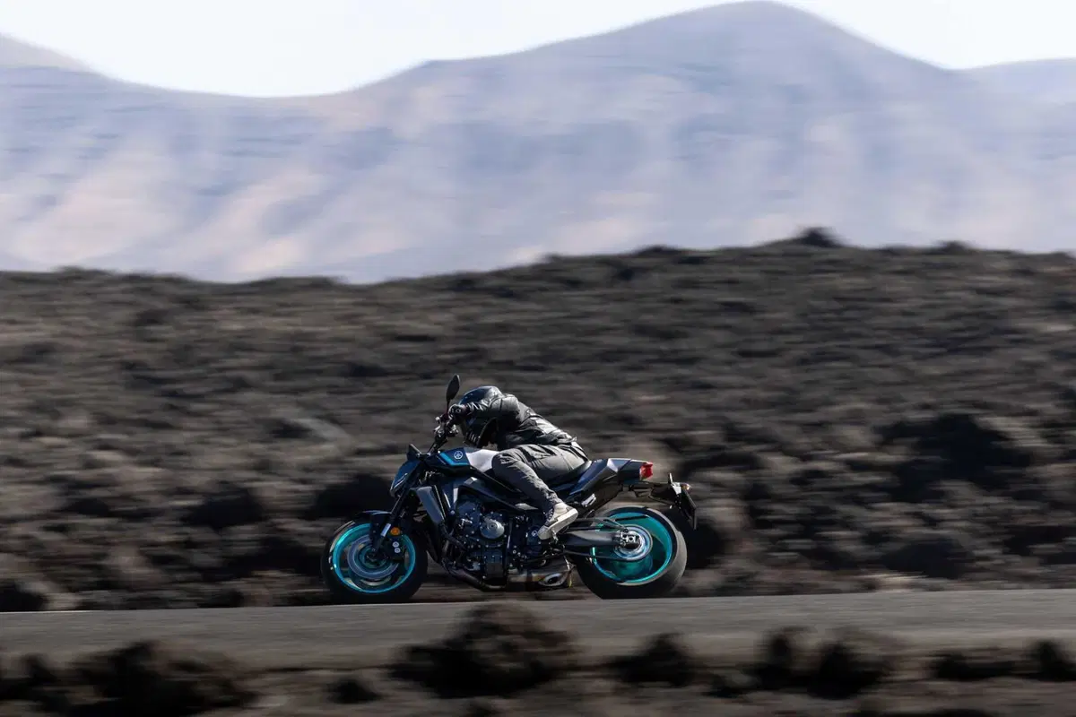 Yamaha MT-09 2024 TEST: un miglioramento costante. La prova su strada, Pro e Contro! [VIDEO E GALLERY] (11)
