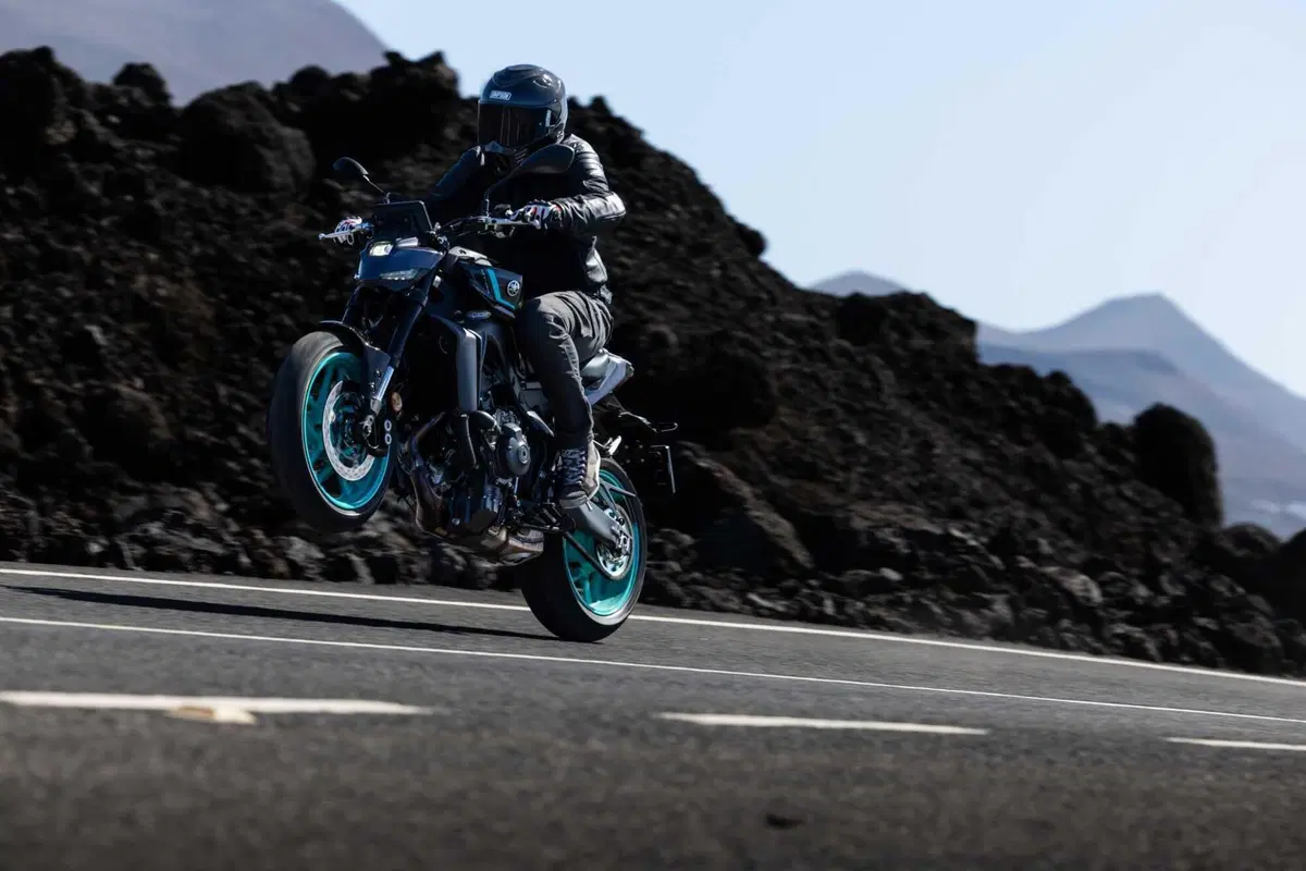 Yamaha MT-09 2024 TEST: un miglioramento costante. La prova su strada, Pro e Contro! [VIDEO E GALLERY] (17)