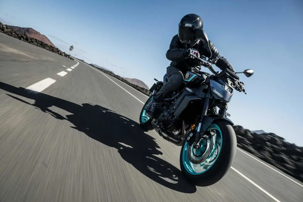 Yamaha MT-09 2024 TEST: un miglioramento costante. La prova su strada, Pro e Contro! [VIDEO E GALLERY] (18)