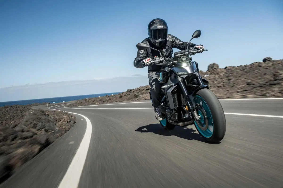 Yamaha MT-09 2024 TEST: un miglioramento costante. La prova su strada, Pro e Contro! [VIDEO E GALLERY] (19)