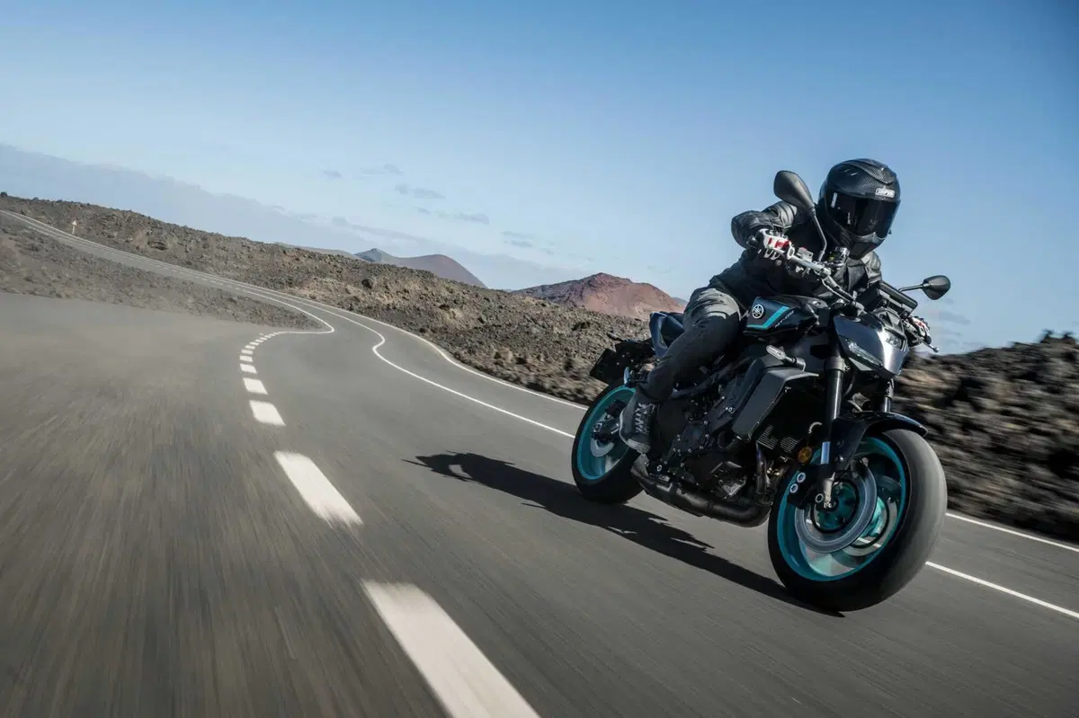 Yamaha MT-09 2024 TEST: un miglioramento costante. La prova su strada, Pro e Contro! [VIDEO E GALLERY] (20)