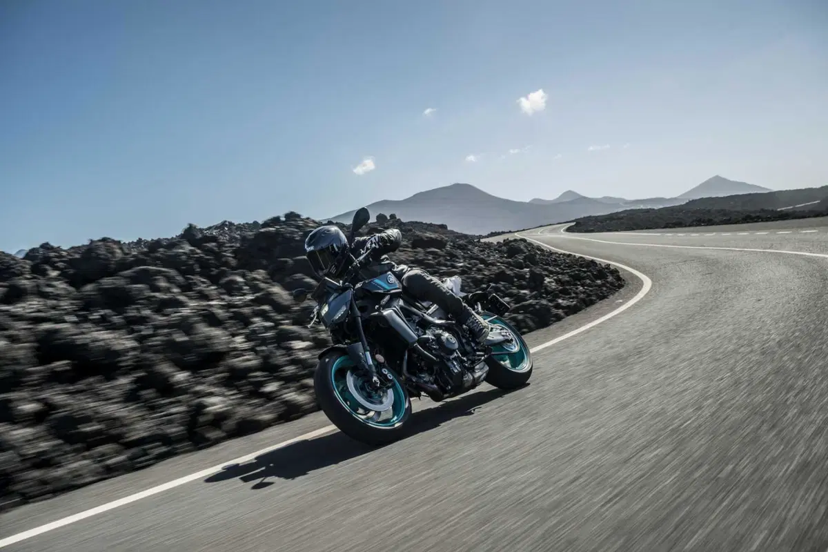 Yamaha MT-09 2024 TEST: un miglioramento costante. La prova su strada, Pro e Contro! [VIDEO E GALLERY] (23)